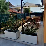 Apartment Blue Pula, New, Family Friendly, Comfortable, Free Parking And Wifi