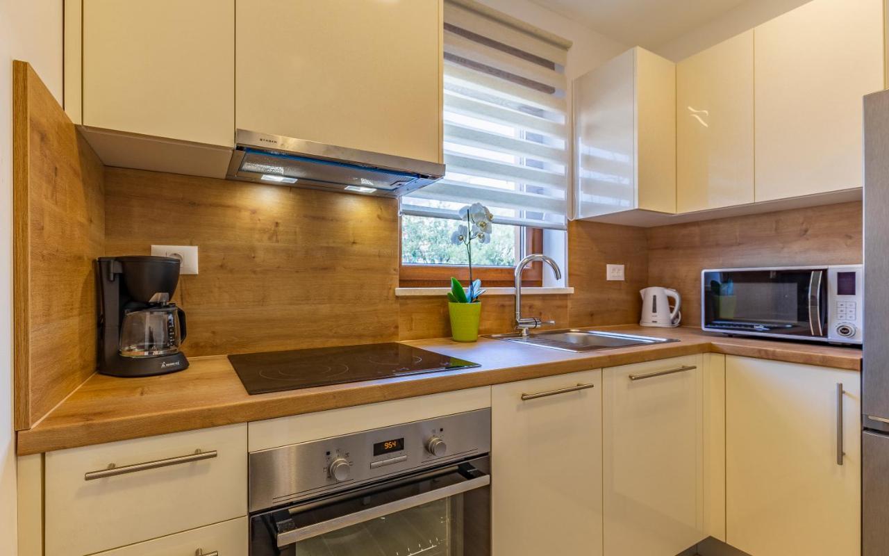 Blue Pula, New, Family Friendly, Comfortable, Free Parking And Wifi * Pula
