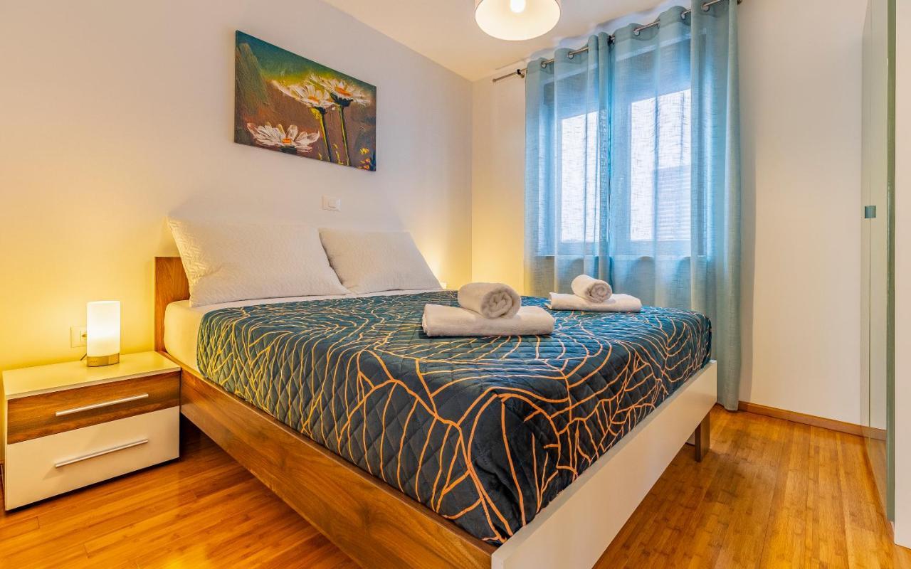 Blue Pula, New, Family Friendly, Comfortable, Free Parking And Wifi Apartman Pula