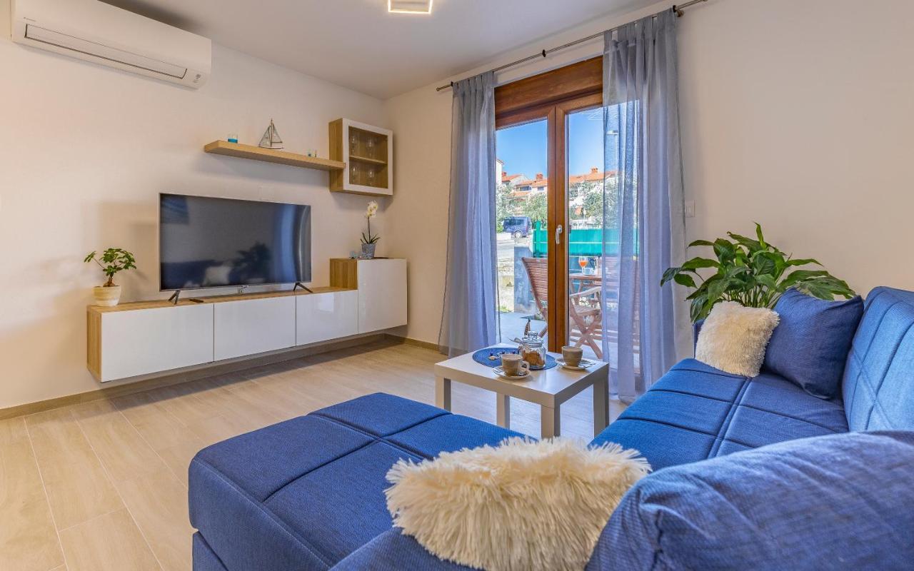 Blue Pula, New, Family Friendly, Comfortable, Free Parking And Wifi Pula