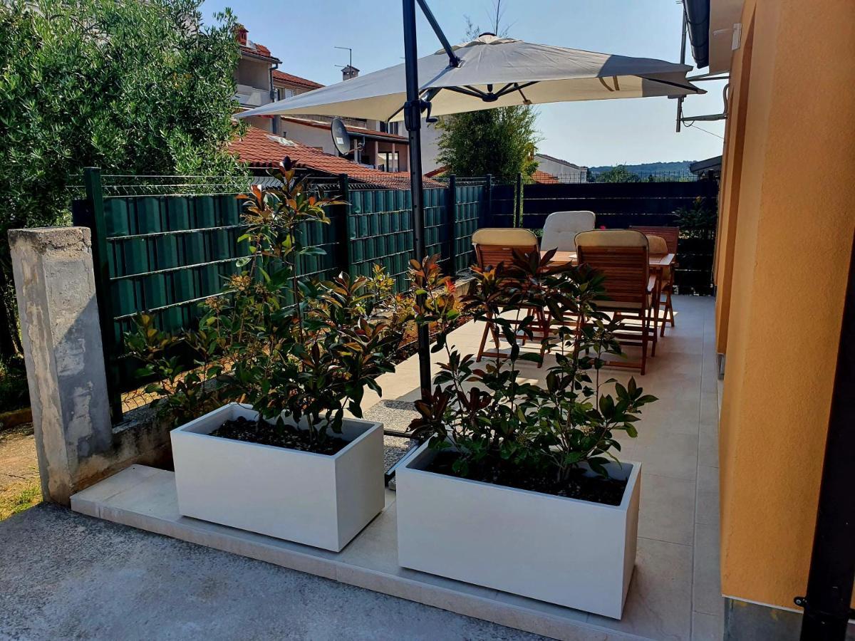 Blue Pula, New, Family Friendly, Comfortable, Free Parking And Wifi Pula