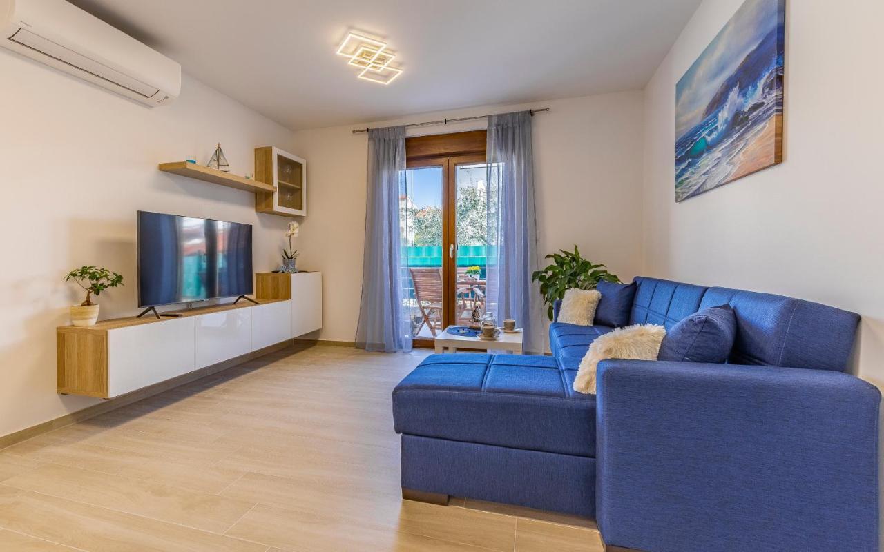 Blue Pula, New, Family Friendly, Comfortable, Free Parking And Wifi *