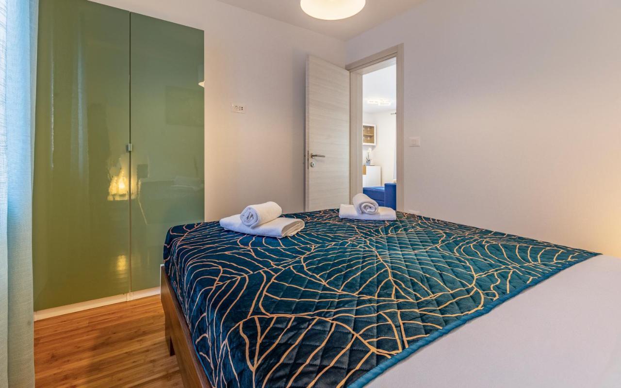 Blue Pula, New, Family Friendly, Comfortable, Free Parking And Wifi Apartment